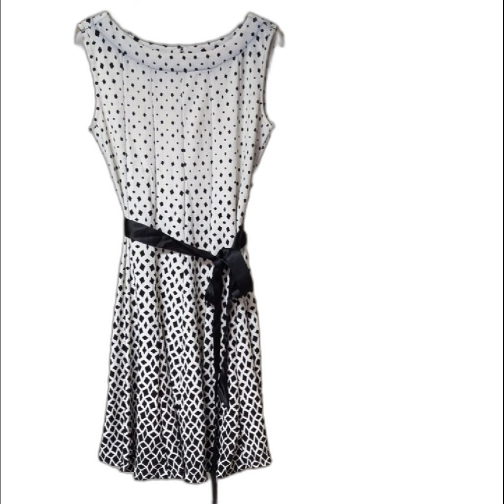 Haani Black and White Patterned Midi Dress